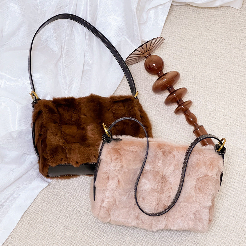 choose in live Cross-border leather Mao Mao handbag autumn and winter new shoulder crossbody bag light luxury leather portable small bag.
