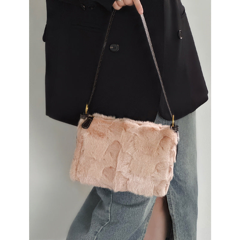 choose in live Cross-border leather Mao Mao handbag autumn and winter new shoulder crossbody bag light luxury leather portable small bag.